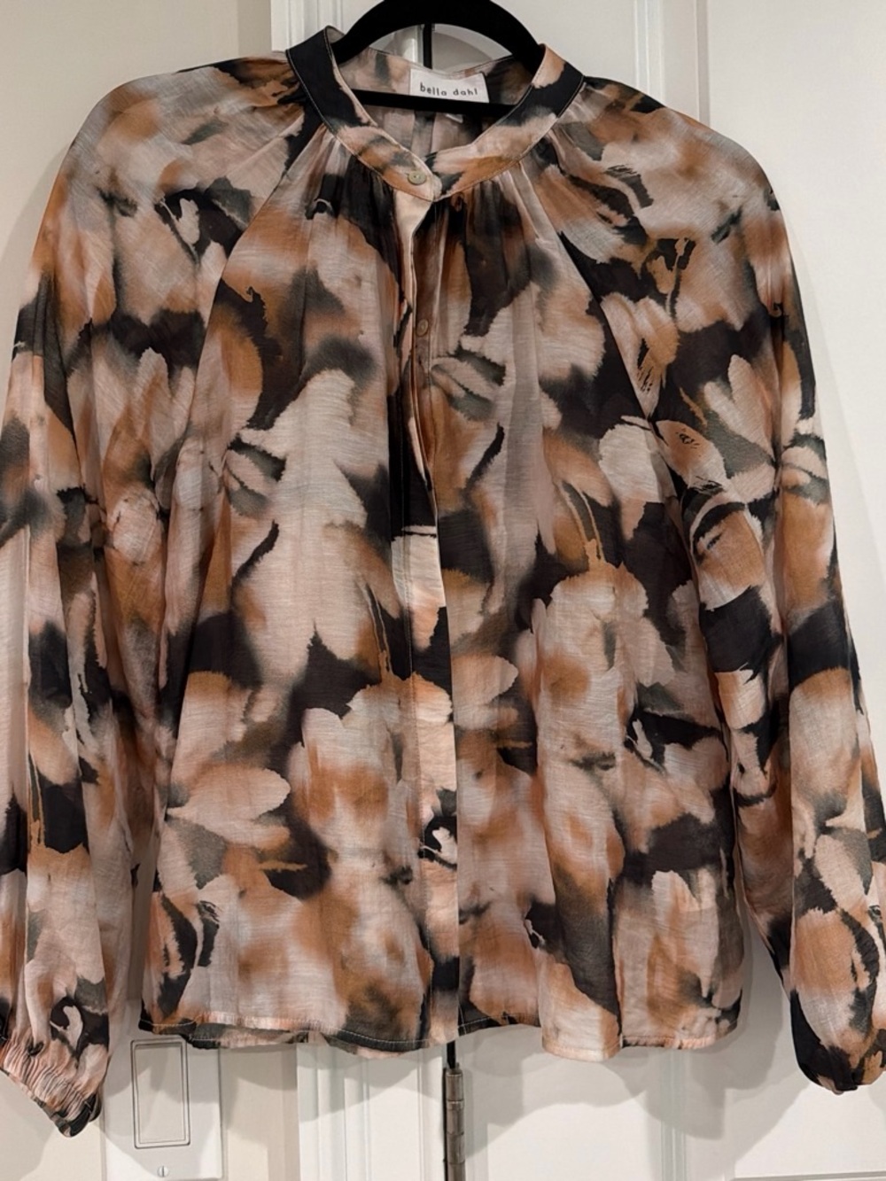 Bella Dahl Black, Tan & Cream Abstract Floral Blouse